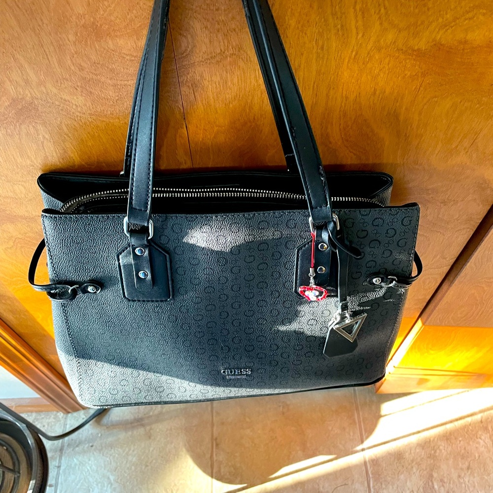 Guess purse